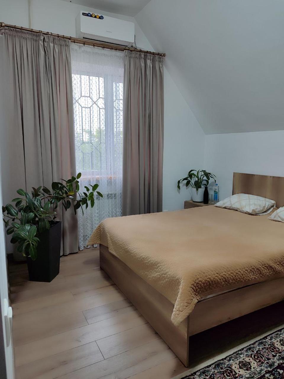 Amanat Guest House Bischkek Exterior foto